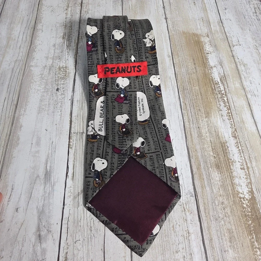 Peanuts Snoopy Stock Market Newspaper Print Grey Vintage Mens Necktie Bull Bear